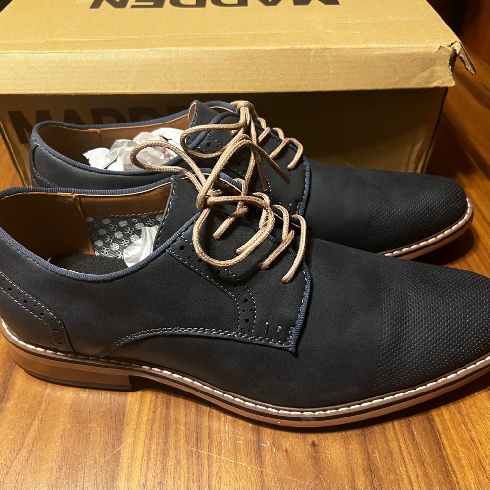 Steve Madden Dark Blue Derby Shoes with Tan Laces